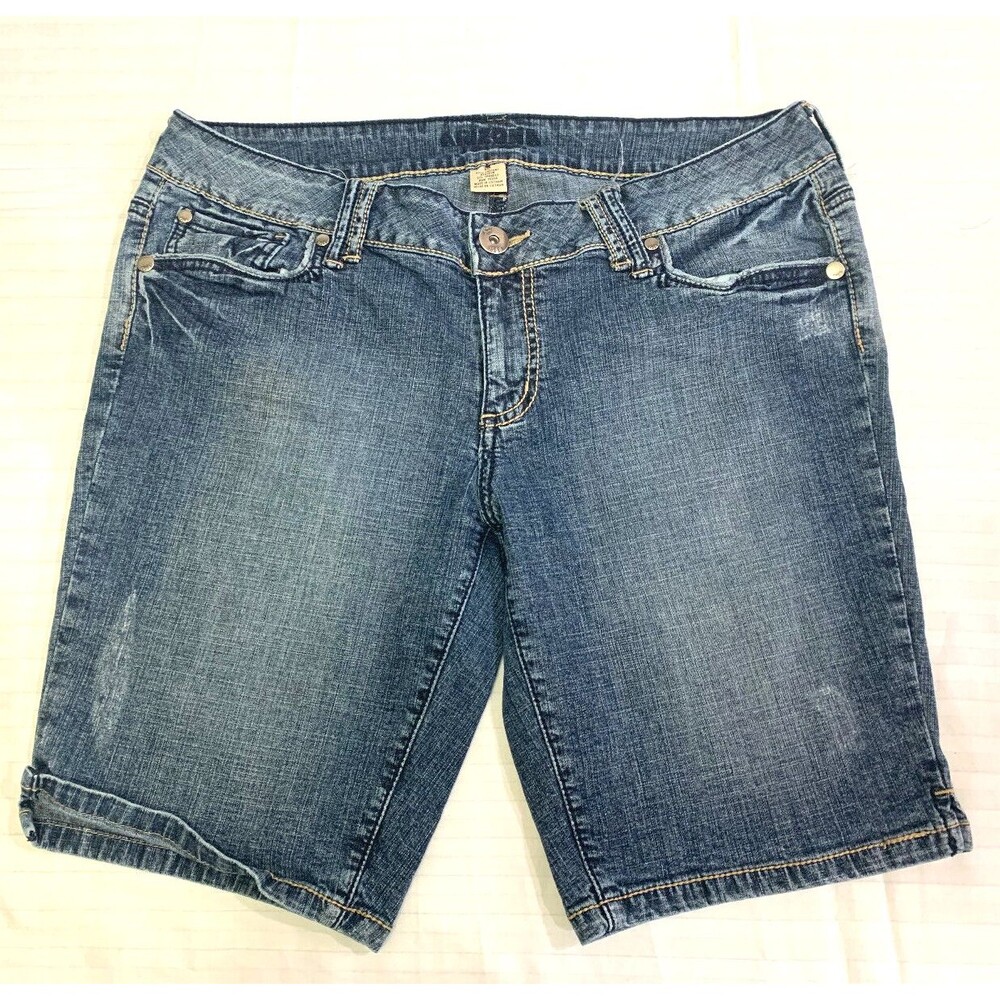 ARIZONA WOMENS DISTRESSED JEANS SHORTS SIZE 13